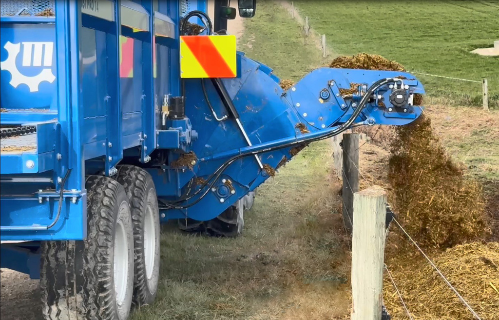 Feeding over fences Combi Pro